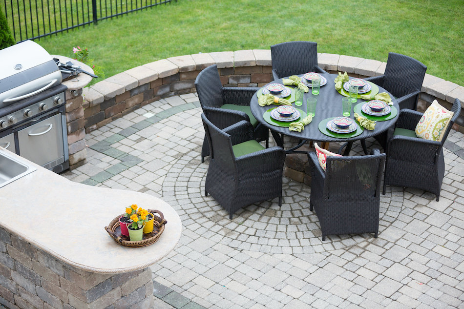 How To Design an Outdoor Living Space That Maximizes Enjoyment